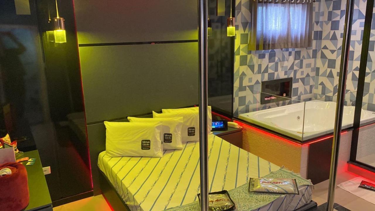 Venus Love hotel *