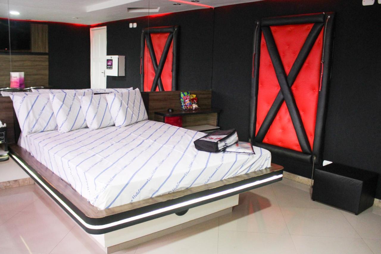 Venus Love hotel Poa