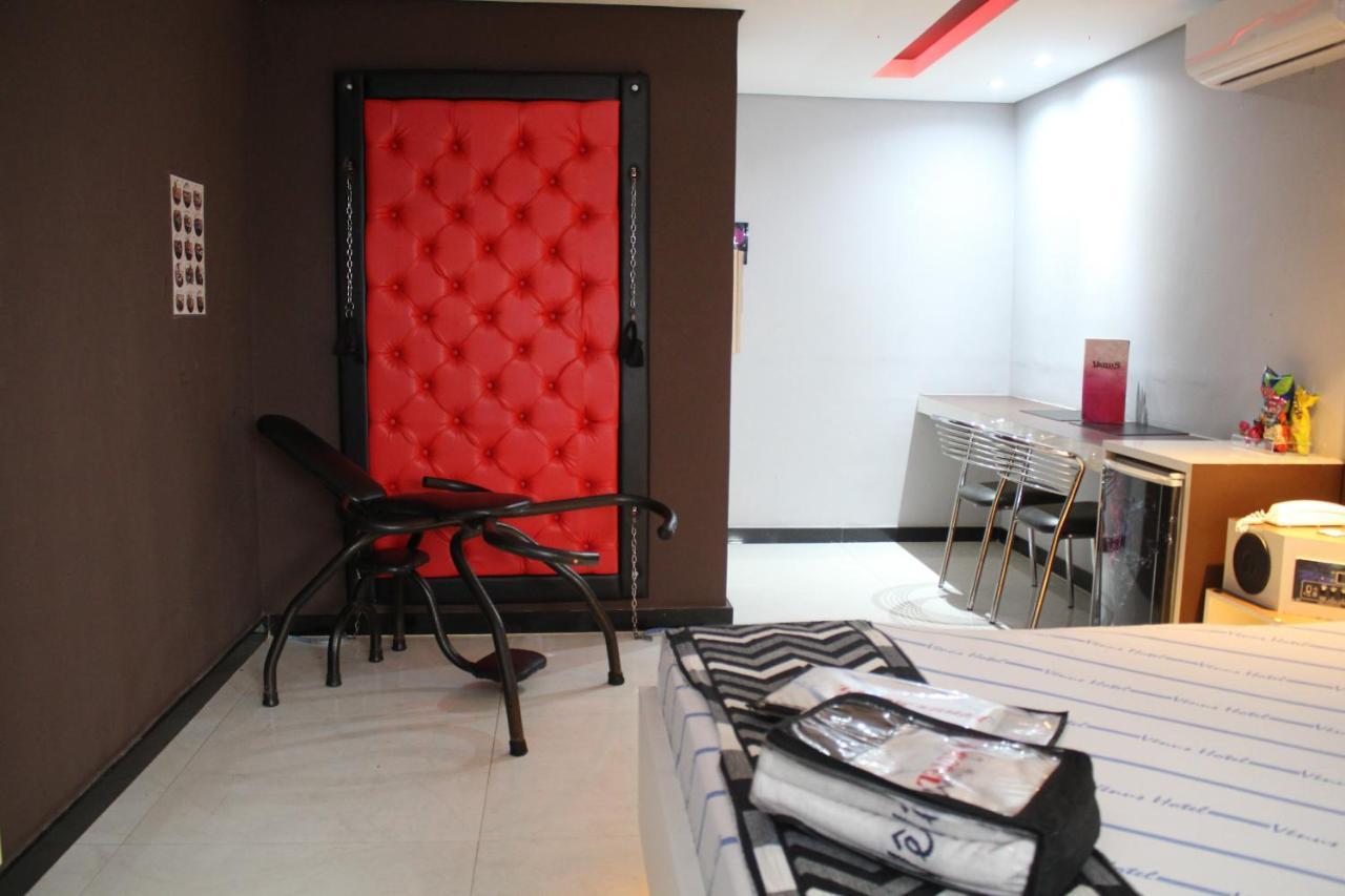 Venus Love hotel Poa